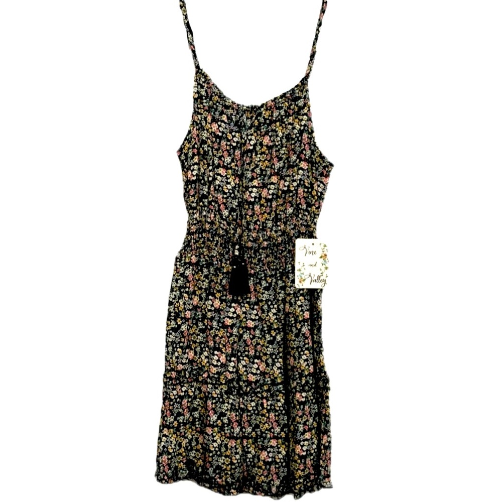 NEW Women’s Vine and Valley Ruffle Floral Dress